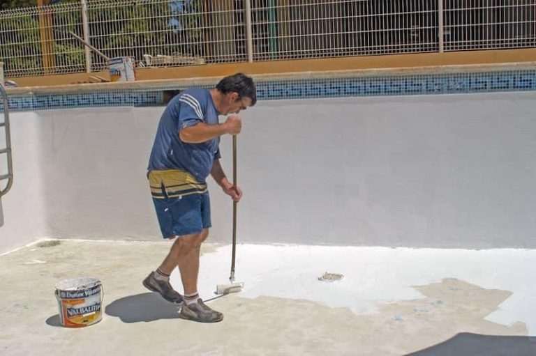 Pool-Paint: Cheap Fix or Mistake